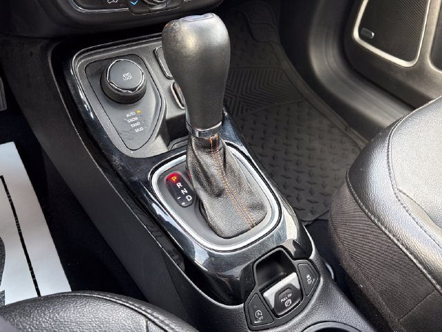 Used 2021 Jeep Compass Limited w/ Sun and Sound Group AWD/4WD image 19