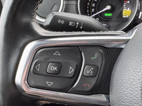 Used 2022 Jeep Wrangler Unlimited Sahara w/ Cold Weather Group image 9