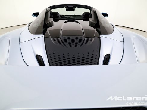 Used 2026 McLaren 750S Spider RWD image 26