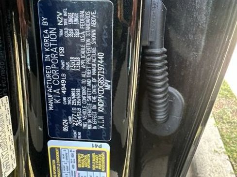 Used 2025 Kia Sportage EX AWD/4WD image 3