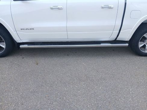 Used 2022 RAM 1500 Laramie AWD/4WD image 14