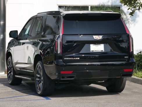 Used 2023 Cadillac Escalade Sport AWD/4WD image 3