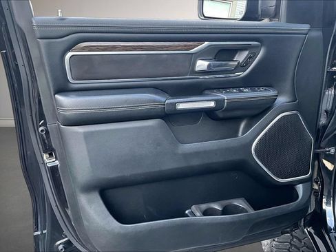 Used 2019 RAM 1500 Laramie AWD/4WD image 21
