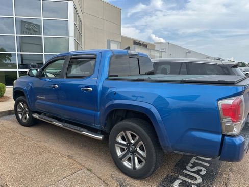 Used 2017 Toyota Tacoma Limited w/ Tow Package AWD/4WD image 7