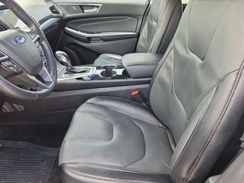 Used 2018 Ford Edge Titanium w/ Technology Package AWD/4WD image 14