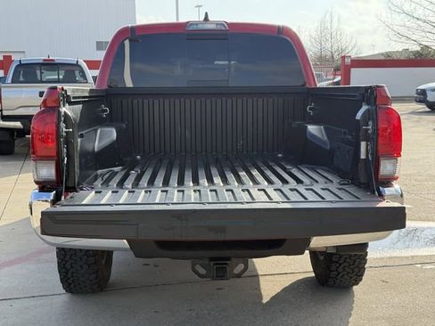 Used 2021 Toyota Tacoma SR5 RWD image 30