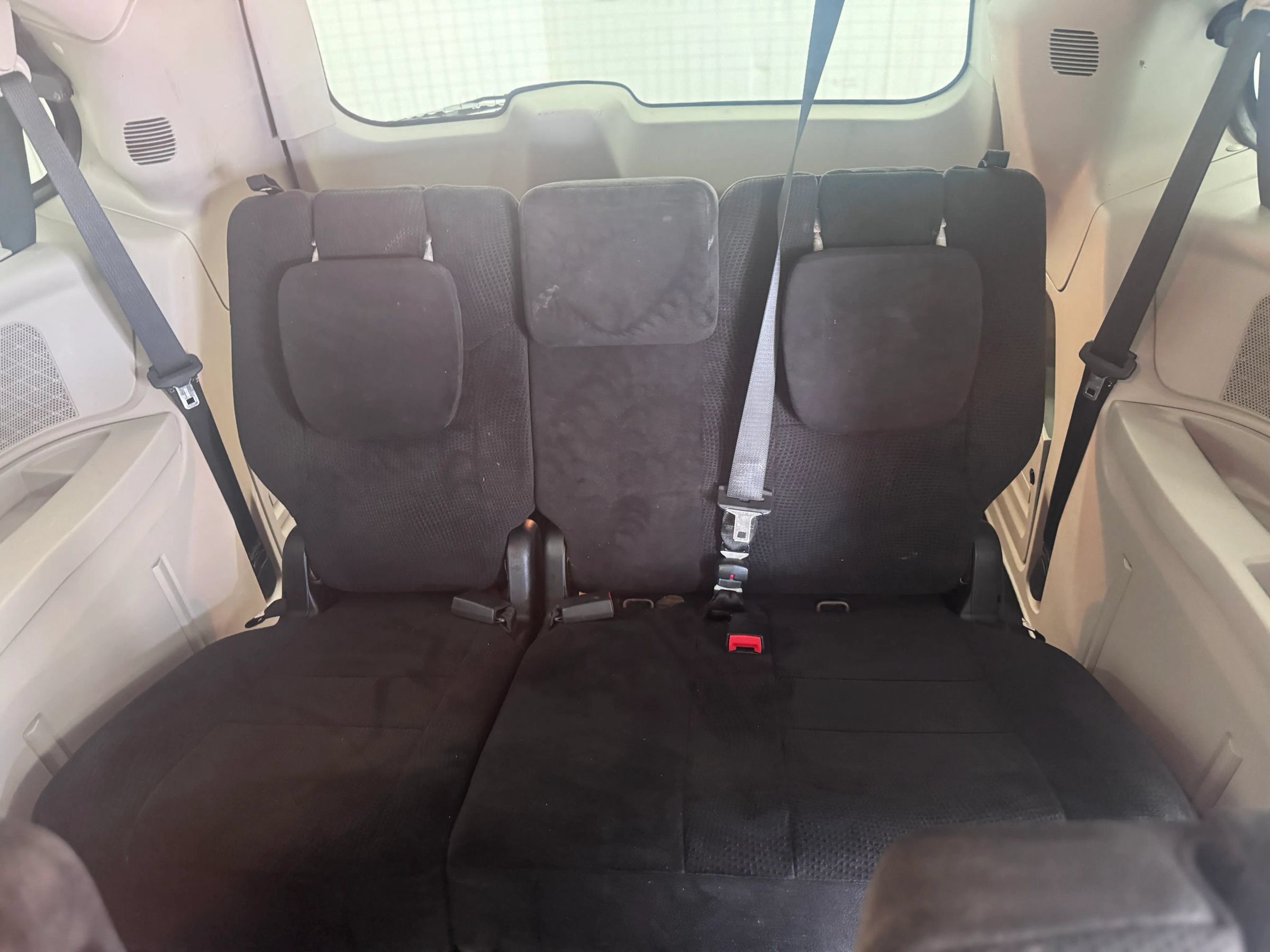 Used 2013 Dodge Grand Caravan SXT w/ UConnect Hands-Free Group FWD image 13