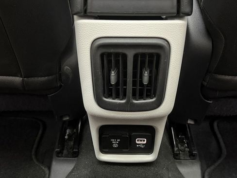 Used 2019 Jeep Compass Latitude w/ Popular Equipment Group FWD image 27