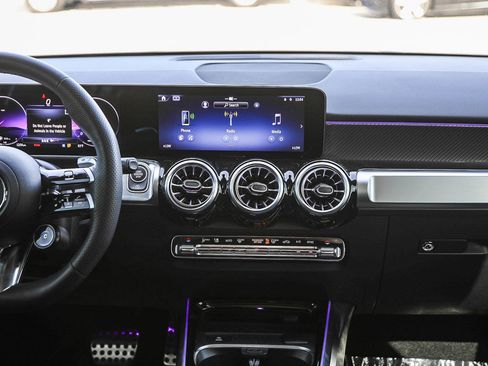 Used 2025 Mercedes-Benz GLB 35 AMG GLB 35 AMG image 13