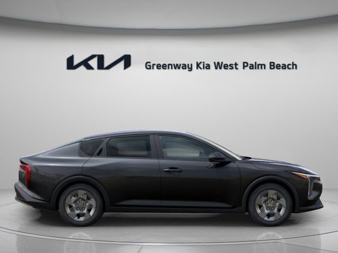 New 2026 Kia K4 FWD image 8