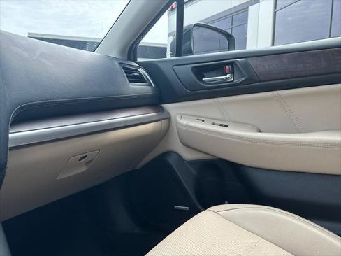 Used 2018 Subaru Outback 2.5i Limited AWD/4WD image 17