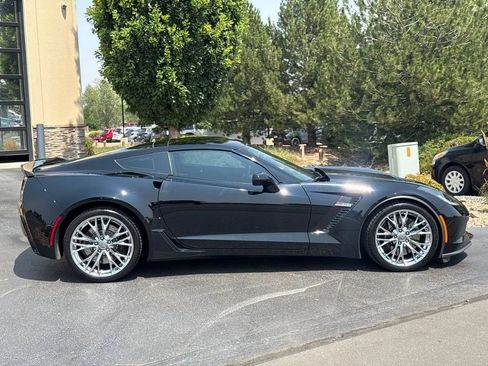 Used 2016 Chevrolet Corvette Z06 w/ 2LZ Preferred Equipment Group RWD image 3
