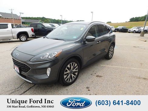 Used 2020 Ford Escape Titanium AWD/4WD image 4