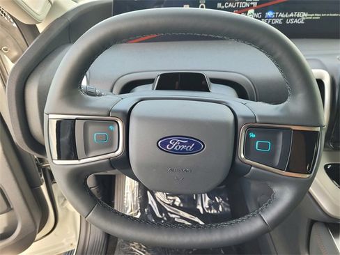 New 2025 Ford Expedition Max Active image 9