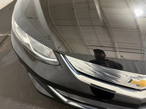Used 2017 Chevrolet Volt LT image 4