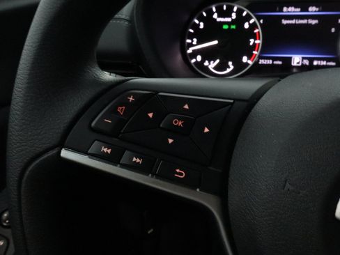 Used 2025 Nissan Sentra SV FWD image 23