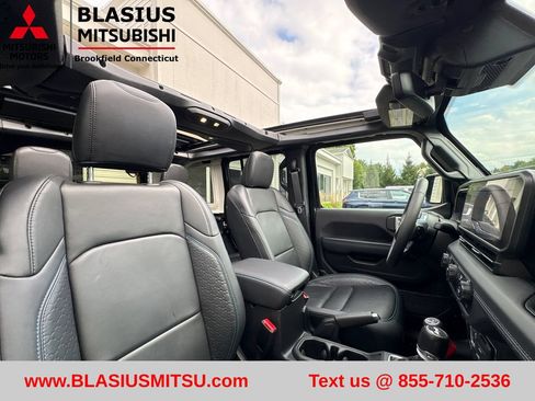 Used 2024 Jeep Wrangler High Altitude AWD/4WD image 58