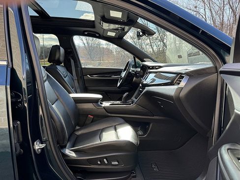 Used 2024 Cadillac XT6 Premium Luxury image 23