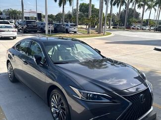 Used 2024 Lexus ES 350 w/ Technology Package FWD video 1