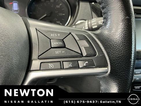 Used 2020 Nissan Rogue SV FWD image 31