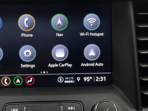 Used 2021 GMC Acadia Denali w/ Denali Technology Package FWD image 28