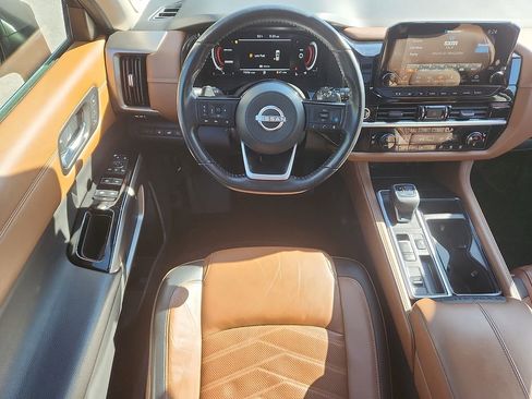 Certified 2023 Nissan Pathfinder Platinum w/ Cargo Package FWD image 13