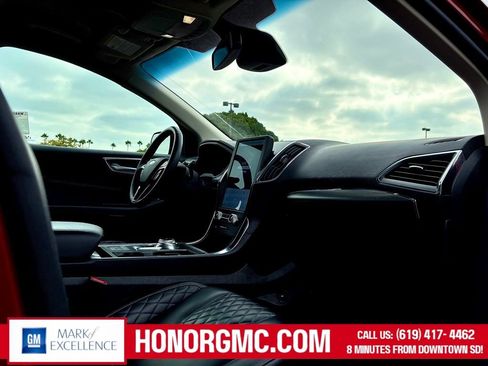 Used 2024 Ford Edge Titanium image 22
