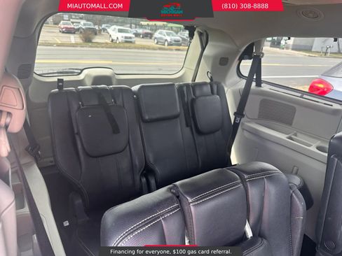 Used 2012 Chrysler Town & Country Touring-L w/ Entertainment Group #2 image 19