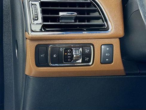 Used 2023 Lincoln Navigator Reserve RWD image 15