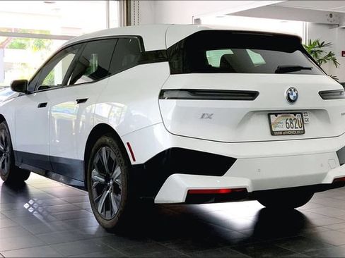 Certified 2024 BMW iX xDrive50 w/ Premium Package AWD/4WD image 5