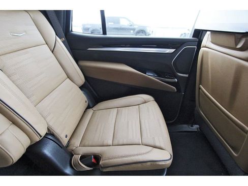 New 2026 Cadillac Escalade Luxury AWD/4WD image 13