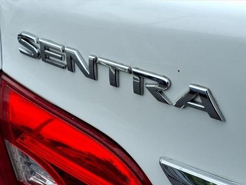 Used 2019 Nissan Sentra S image 34