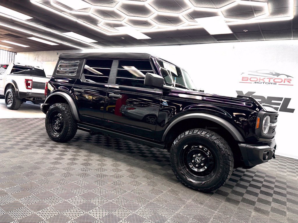 Used 2023 Ford Bronco Black Diamond AWD/4WD image 2