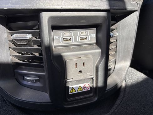 Used 2024 RAM 2500 Laramie image 30