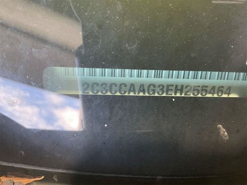 Used 2014 Chrysler 300 RWD image 5