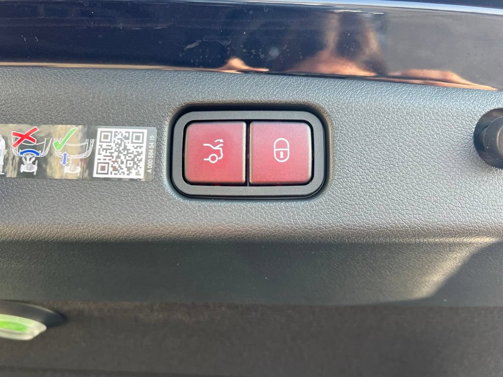 New 2027 Mercedes-Benz E 350 4MATIC Sedan image 34
