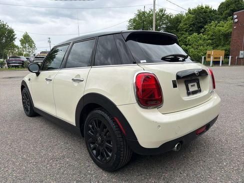 Used 2020 MINI Cooper 4-Door Hardtop w/ Storage Package FWD image 3