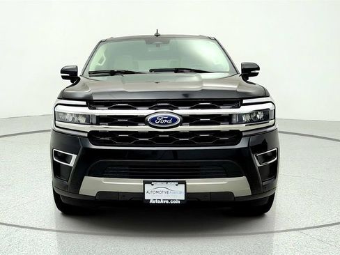 Used 2024 Ford Expedition Limited RWD image 2