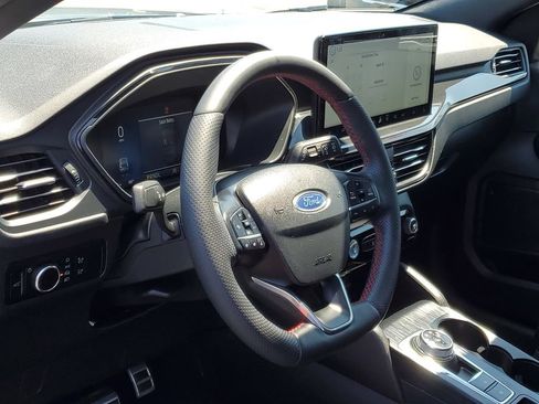 Used 2023 Ford Escape ST-Line w/ Tech Pack #1 AWD/4WD image 13