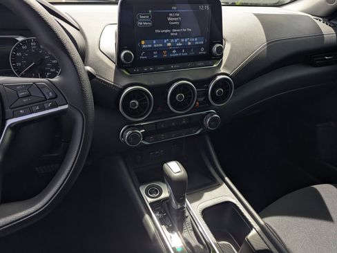 Used 2025 Nissan Sentra SV image 10