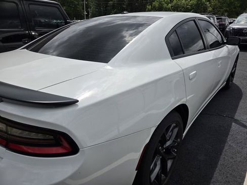 Used 2022 Dodge Charger SXT w/ Blacktop Package image 8