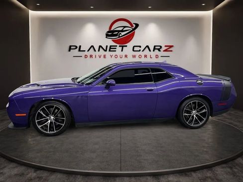 Used 2016 Dodge Challenger R/T Scat Pack w/ Leather Interior Group RWD image 2