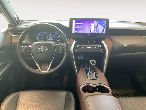 Used 2023 Toyota Venza Limited AWD/4WD image 10