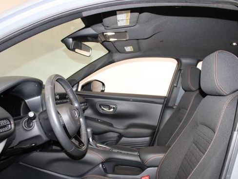 Used 2024 Honda HR-V Sport image 8