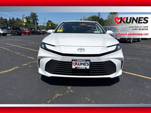 Used 2025 Toyota Camry LE FWD image 10