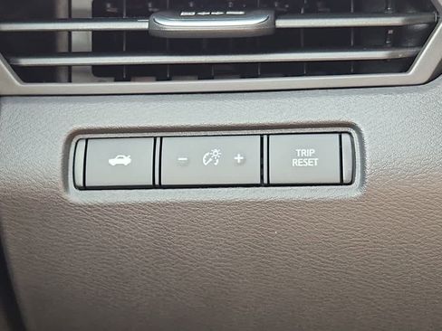 New 2025 Nissan Altima 2.5 SR w/ SR Premium Package image 18