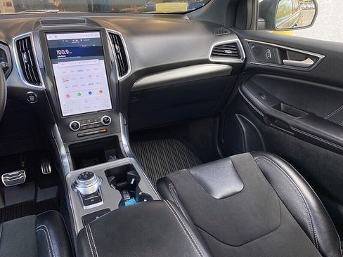 Used 2022 Ford Edge ST w/ Equipment Group 401A AWD/4WD image 21