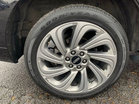 Used 2024 Lincoln Navigator Premiere image 35