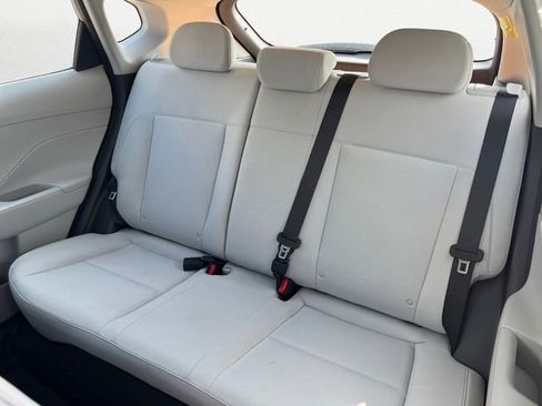 New 2026 Hyundai Kona SE image 16