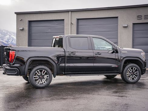 Used 2022 GMC Sierra 1500 AT4 w/ AT4 Premium Package image 7